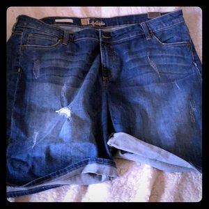 Boyfriend short jean shorts.